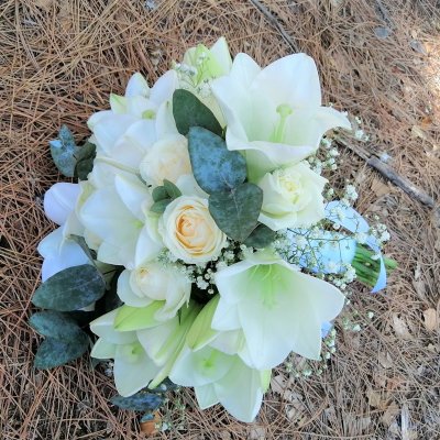 זר כלה ורדים ושושן צחור