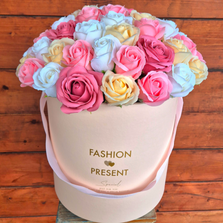 סידור פרחי סבון וינטאג' גדול בקופסא