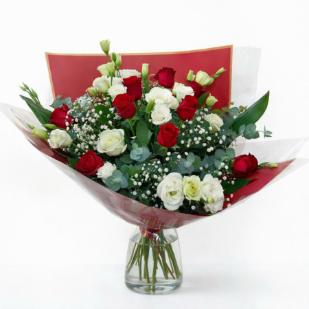 זר ורדים וליזיאנטוסים