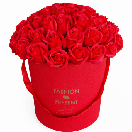 סידור פרחי סבון אדום גדול בקופסא